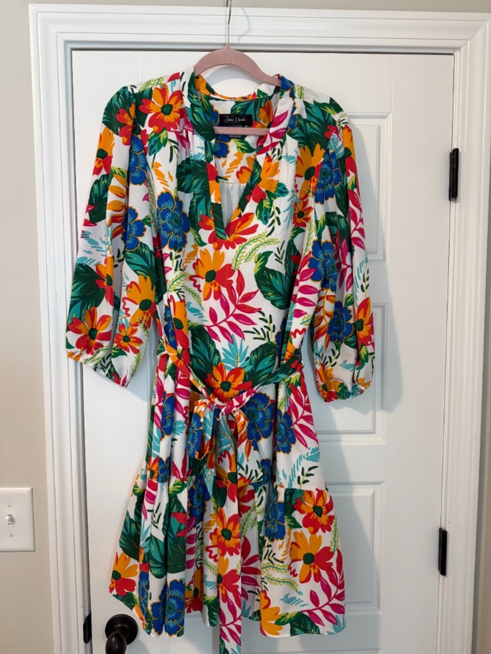 White Floral A-Line Dress, size 18 - Picture 4 of 7